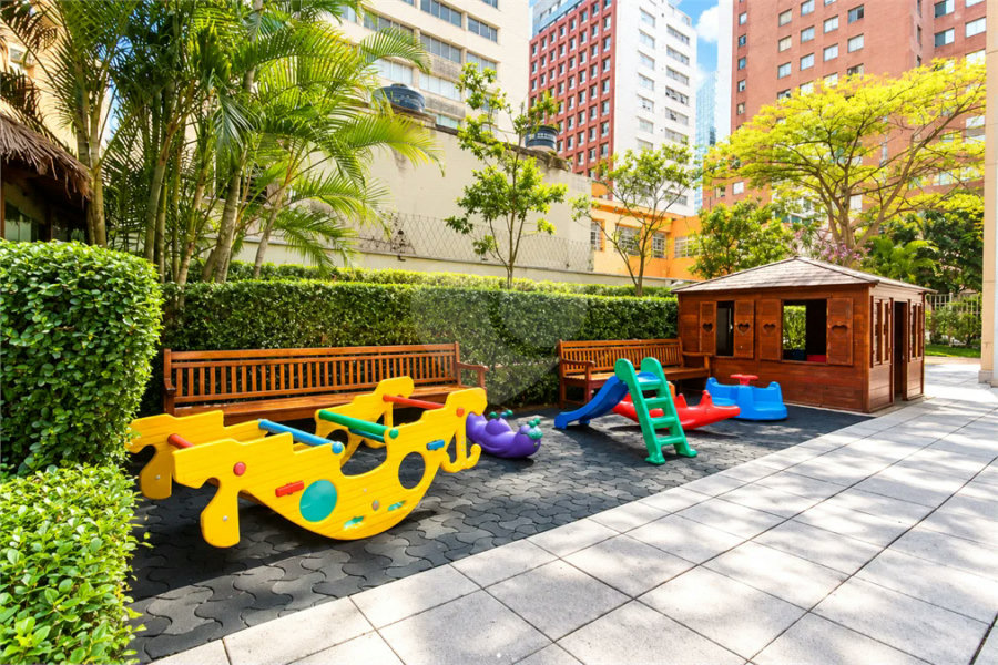 Vila Olímpia - | 128 m² | 3 Suítes | 4 Vagas - Condomínio Clube