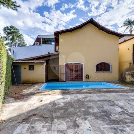 Sobrado à venda com 3 quartos, sendo 1 suíte, em Alto da Boa Vista, São Paulo, SP