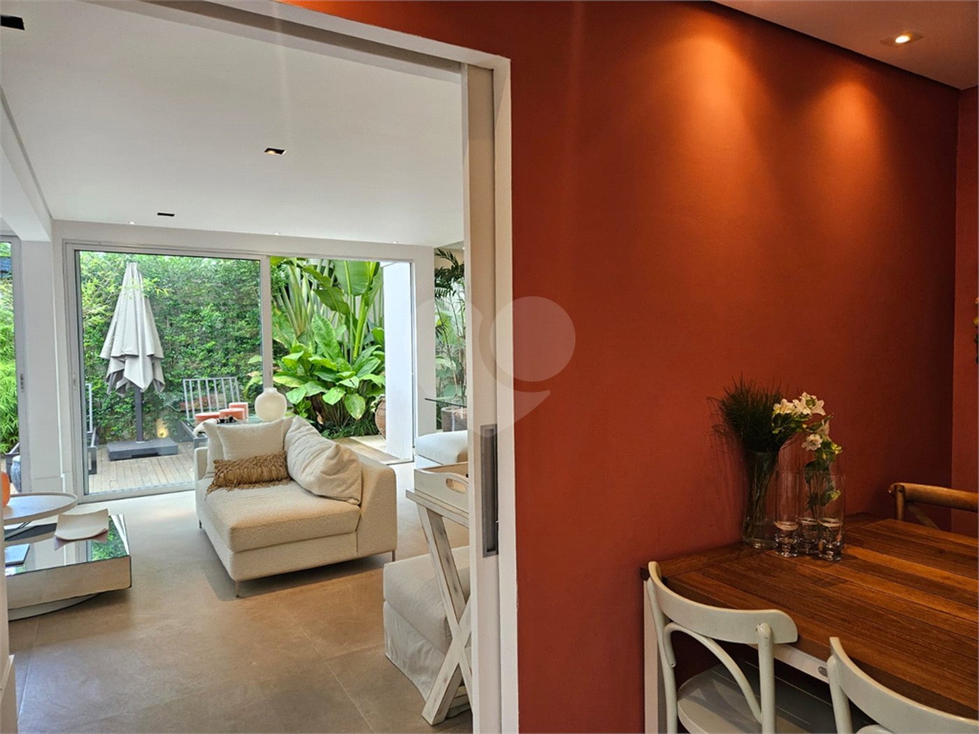 Casa à venda com 4 quartos, sendo 2 suítes,  no condomínio Villa Luxis, São Paulo - SP