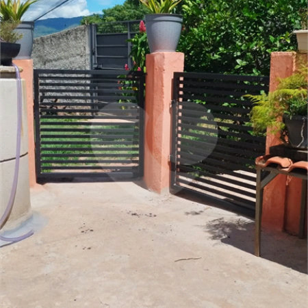 Casa à venda com 2 quartos em Jardim Imperial, Atibaia, SP