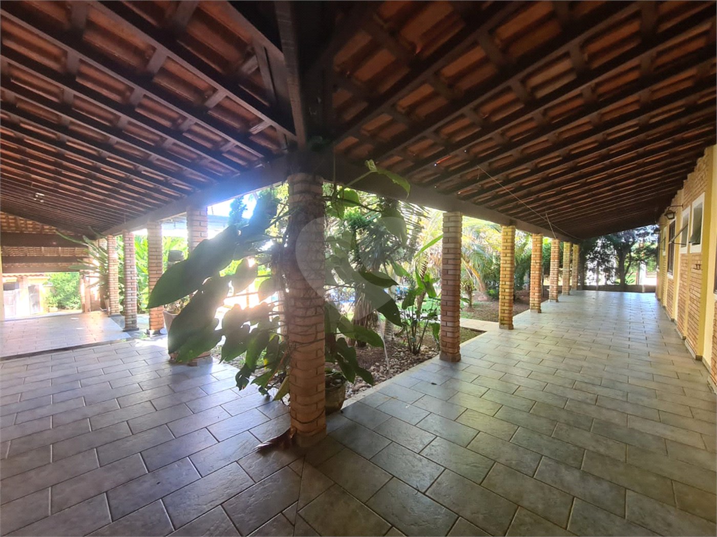 Casa à venda com 3 suítes no condomínio Portal do Sabia, Araçoiaba da Serra - SP