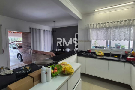 Casa à venda com 3 quartos, sendo 1 suíte,  em São Luiz, Itu, SP