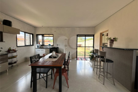 Casa à venda com 2 suítes em Jardim Estância Brasil, Atibaia, SP