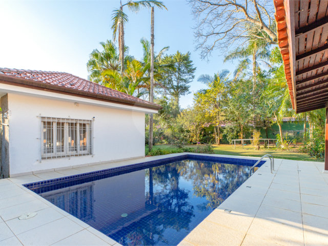 Casa Térrea à venda com 5 quartos, sendo 3 suítes,  em Jardim Marajoara, São Paulo, SP
