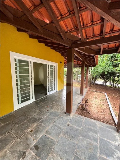 Chácara à venda com 3 quartos, sendo 1 suíte, em Bosque, Vinhedo, SP