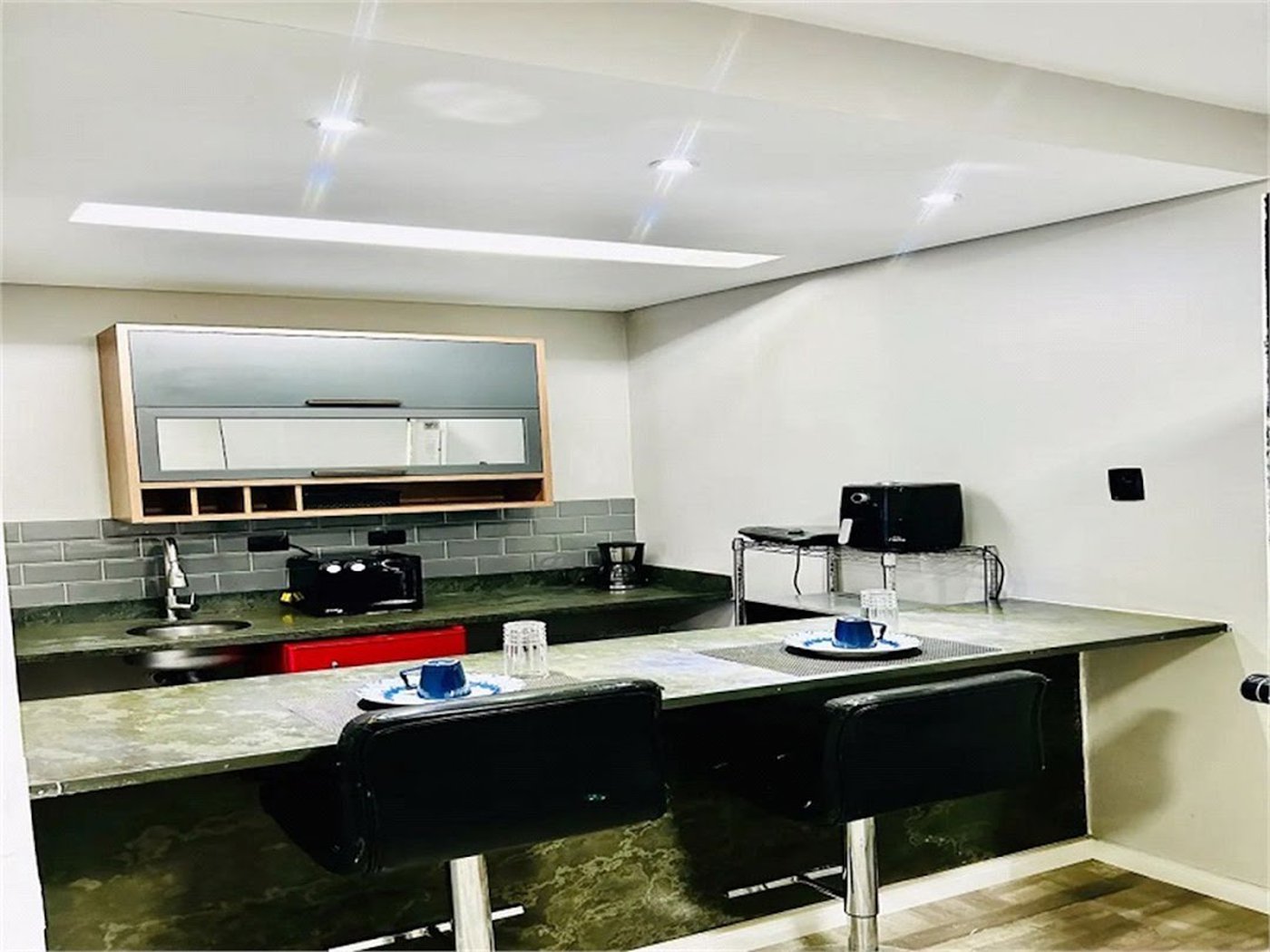 Flat Residencial à venda, Centro, São Vicente - FL0006.