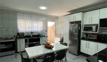 Sobrado à venda com 3 quartos, sendo 1 suíte, em Vila Gustavo, São Paulo, SP
