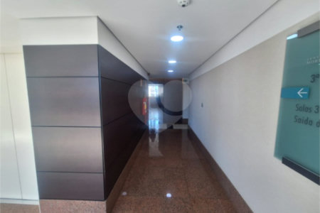 Sala à venda em Jardim das Acácias, São Paulo, SP