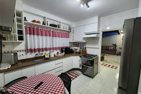 Sobrado à venda com 3 quartos, sendo 1 suíte,  em Jardim Ana Maria, São Paulo, SP