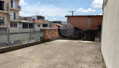 Sobrado à venda com 3 quartos, sendo 1 suíte,  em Cidade Kemel, São Paulo, SP