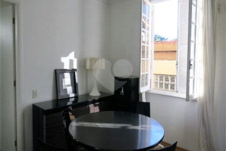 Casa em condomínio à venda com 4 quartos, sendo 3 suítes, em Jardim Vitória Régia, São Paulo, SP