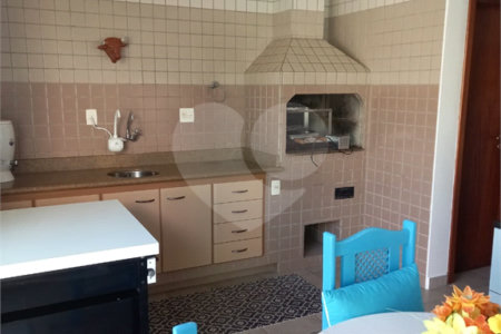 Casa à venda com 4 quartos, sendo 1 suíte, no condomínio Vale do Itamaracá, Valinhos - SP