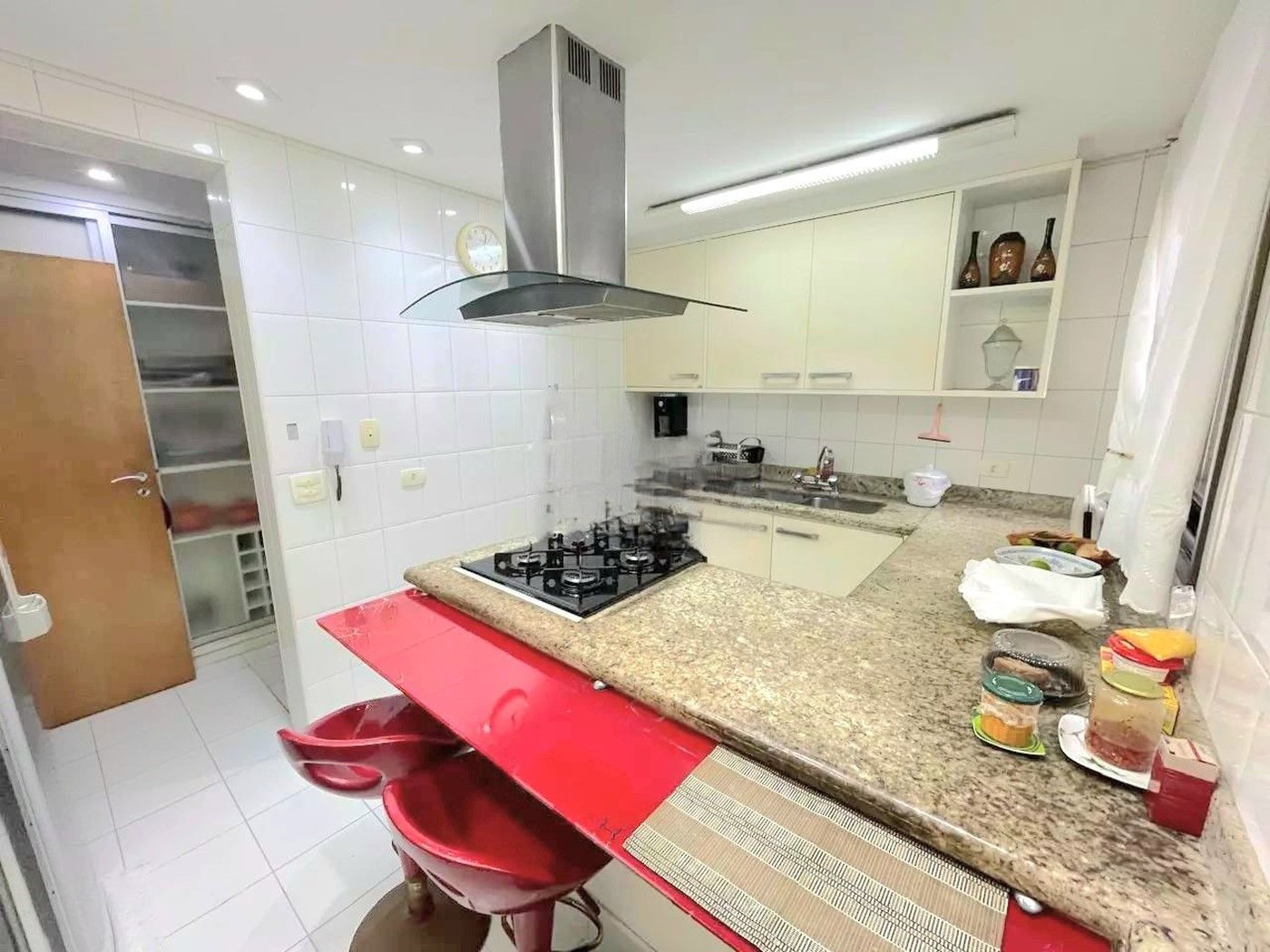 Apartamento com 2 dormitórios à venda, 110 m² por R$ 1.150.000,00 - Gonzaga - Santos/SP