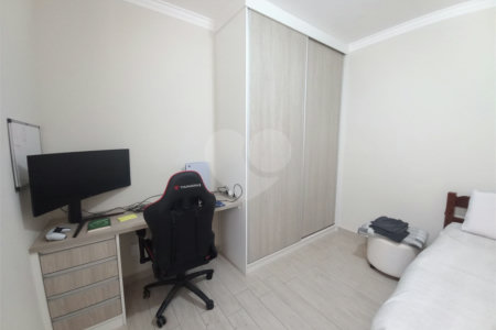 Casa à venda com 3 quartos, sendo 1 suíte, no condomínio São Domingos, Valinhos - SP