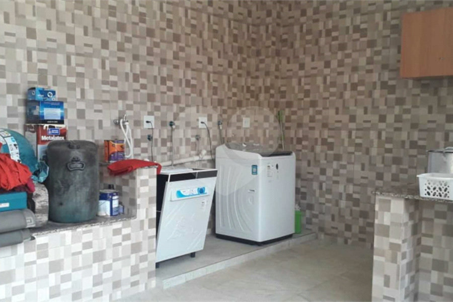 Casa à venda com 4 quartos, sendo 2 suítes, no condomínio Gleba II, Mairiporã - SP