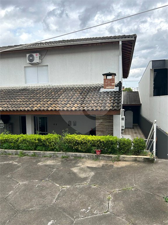 Casa à venda com 3 quartos, sendo 1 suíte,  em Vila Vitória, Mogi das Cruzes, SP