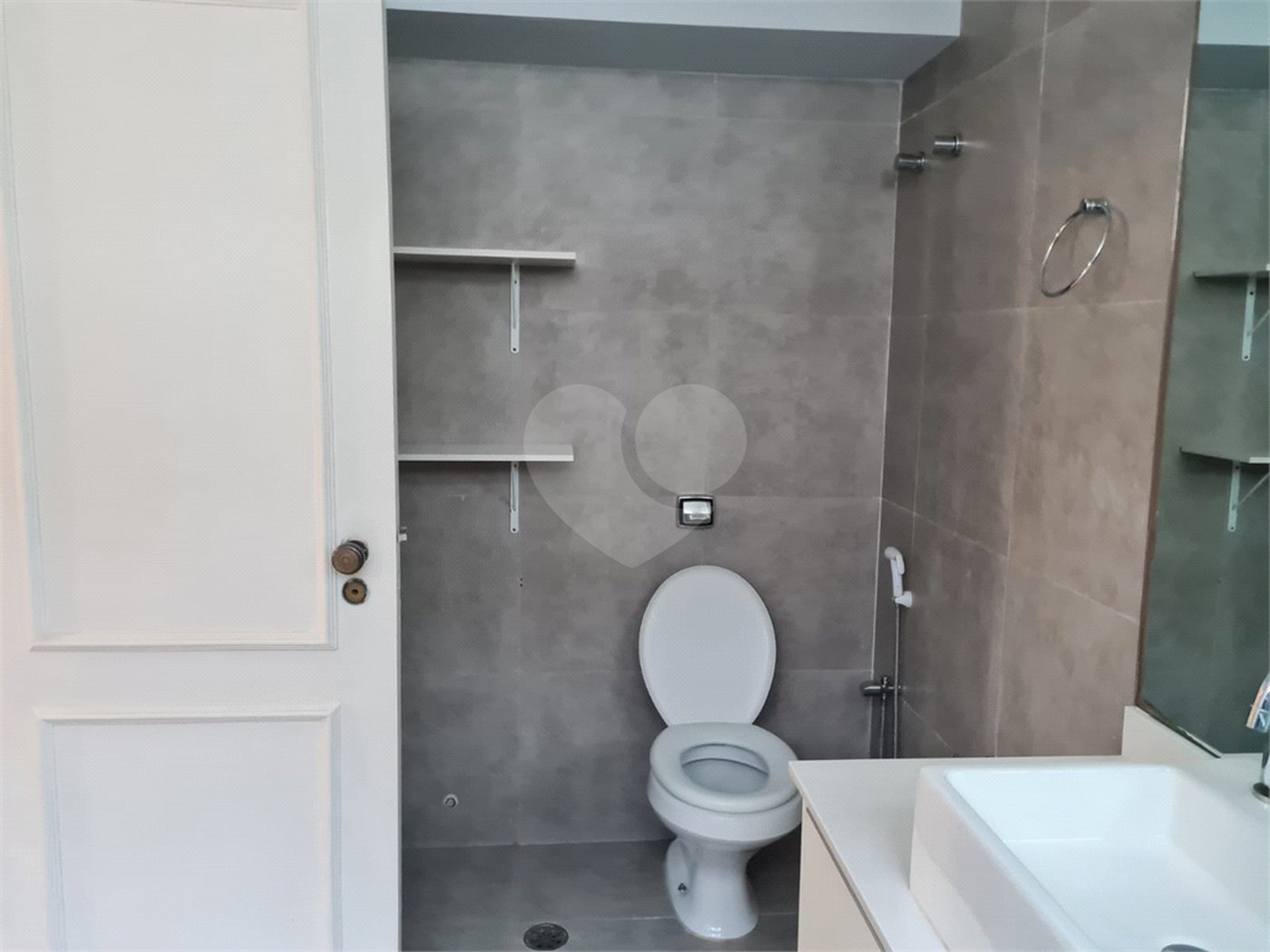Apartamento à venda ou para alugar com 3 quartos, sendo 1 suíte, em Itaim Bibi, São Paulo, SP