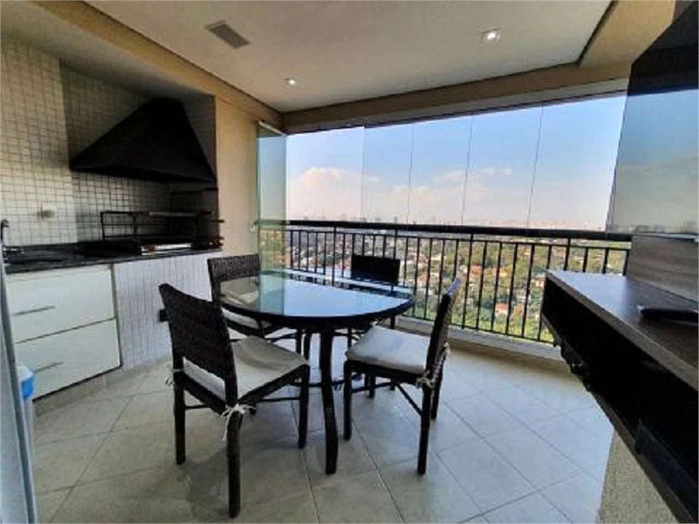 Apartamento à venda com 3 suítes em Vila Progredior, São Paulo, SP