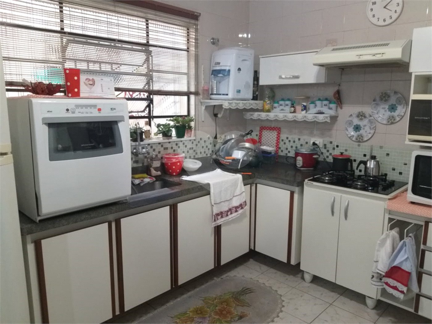Sobrado à venda com 3 quartos, sendo 1 suíte, em Vila Constança, São Paulo, SP