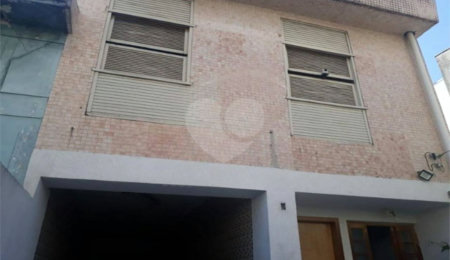 Sobrado à venda ou para alugar com 4 quartos, sendo 2 suítes,  em Santana, São Paulo, SP