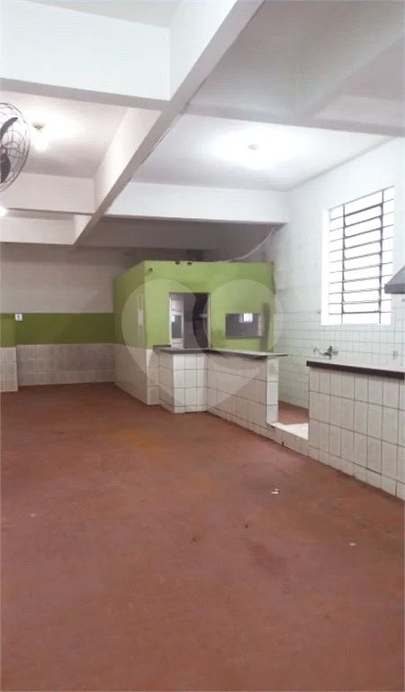 Aluga-se Salão Comercial de 150 m² no Jabaquara — Excelente Oportunidade!