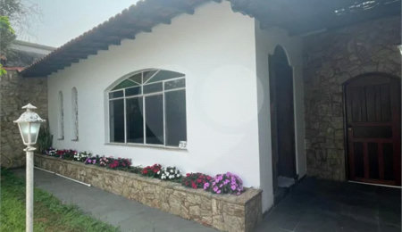 Sobrado à venda com 6 quartos, sendo 3 suítes, em Dos Casa, São Bernardo do Campo, SP
