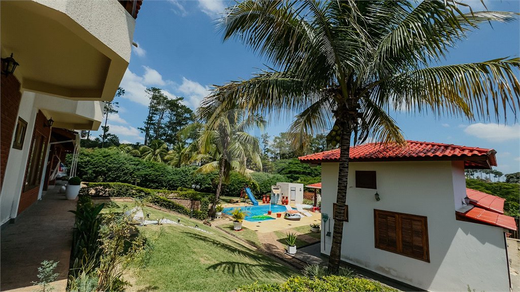 Casa à venda com 4 suítes no condomínio Monte Belo, Salto - SP