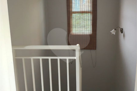 Casa à venda com 3 quartos, sendo 1 suíte,  no condomínio Bosques da Vila - Casa 3° Fase, Cotia - SP