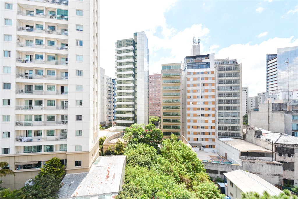 Apartamento à venda com 4 quartos, sendo 3 suítes, em Consolação, São Paulo, SP