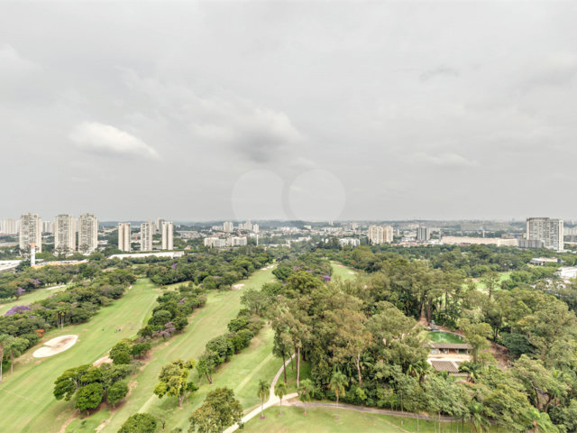 Apartamento à venda com 4 suítes em Jardim Marajoara, São Paulo, SP