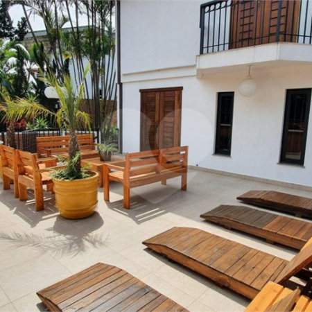 Casa à venda com 5 suítes em Jardim Leonor, São Paulo, SP