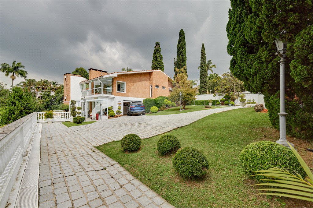 Casa Térrea à venda com 4 suítes em Chácara Flora, São Paulo, SP