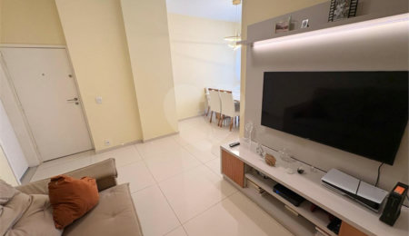Apartamento à venda com 3 quartos, sendo 1 suíte,  em Lagoa, Rio de Janeiro, RJ