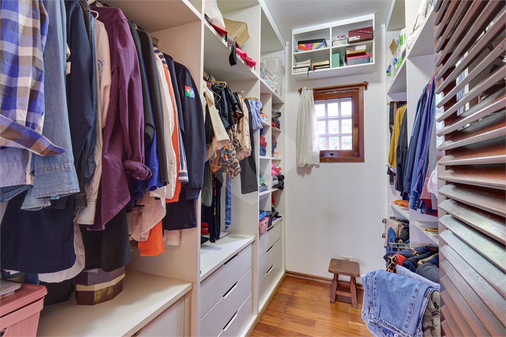Casa Térrea à venda com 3 quartos, sendo 1 suíte, em Interlagos, São Paulo, SP