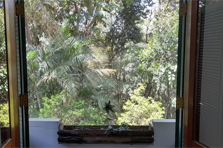 Sobrado à venda com 3 suítes em Serra da Cantareira, Mairiporã, SP