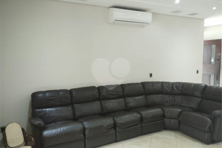 Casa à venda com 5 quartos, sendo 4 suítes, no condomínio Santa Teresa, Jundiaí - SP