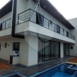 Casa à venda ou para alugar com 5 quartos, sendo 3 suítes, no condomínio Figueira Garden, Atibaia - SP