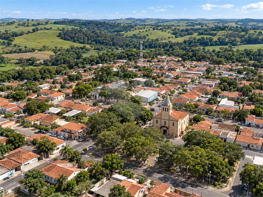 Terreno à venda com 4 quartos, sendo 3 suítes,  em Mombuca, Itatiba, SP