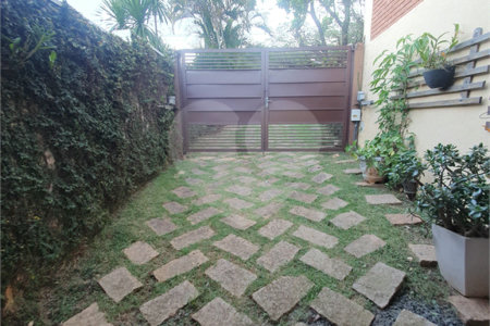 Casa à venda com 4 quartos, sendo 2 suítes,  no condomínio Vinhas da Vista Alegre - Lado Café, Vinhedo - SP