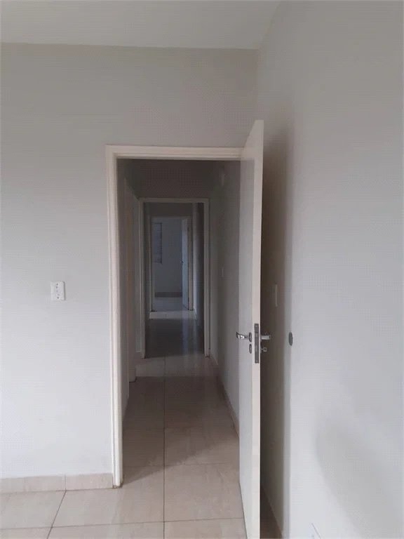 Sobrado à venda com 4 quartos, sendo 1 suíte, em Jardim Germânia, São Paulo, SP