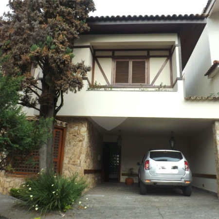 Casa à venda ou para alugar com 4 quartos, sendo 3 suítes,  no condomínio Villa das Flores, São Paulo - SP