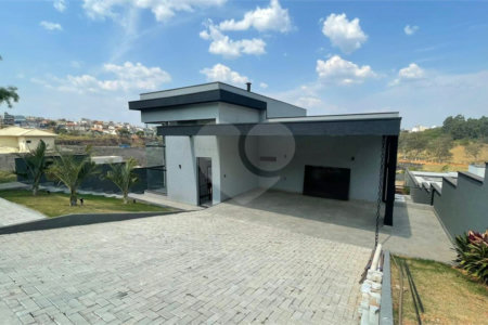 Casa à venda ou para alugar com 3 suítes no condomínio Villa Real, Bragança Paulista - SP