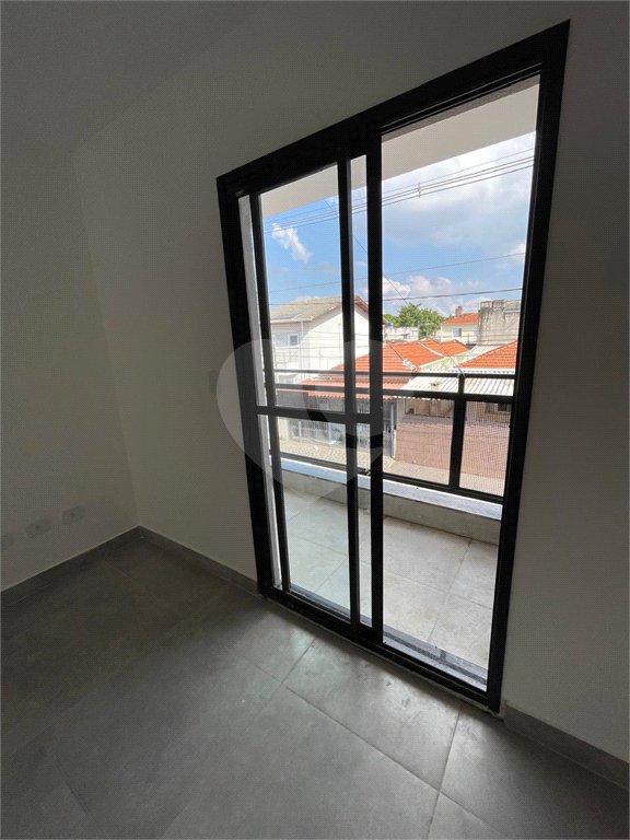 Casa à venda com 2 quartos, sendo 1 suíte, no condomínio Residencial Calegari, São Paulo - SP