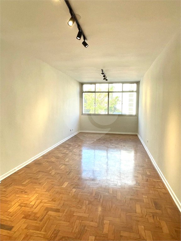 Apartamento à venda com 3 quartos em Cerqueira César, São Paulo, SP