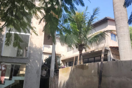 Casa à venda com 6 quartos, sendo 1 suíte, no condomínio Cafezal IV, Itupeva - SP