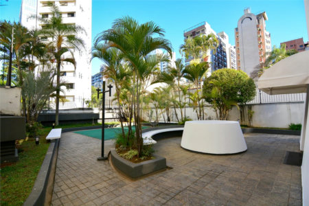Apartamento à venda com 4 quartos, sendo 2 suítes,  em Brooklin Paulista, São Paulo, SP