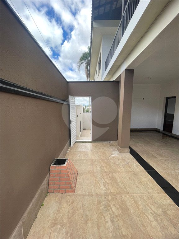Sobrado à venda com 3 quartos, sendo 2 suítes,  em Vila Oliveira, Mogi das Cruzes, SP