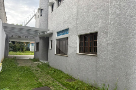 Casa à venda com 3 quartos, sendo 1 suíte, em Chácara Primavera, Suzano, SP