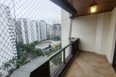 Apartamento à venda com 3 quartos, sendo 1 suíte,  em Indianópolis, São Paulo, SP