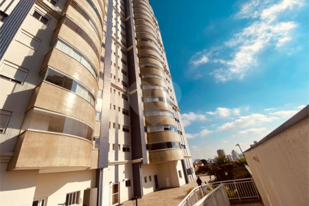 Apartamento à venda com 3 suítes em Vila Floresta, Santo André, SP